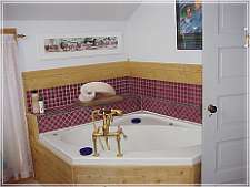 Harlems Room with Whirlpool bath