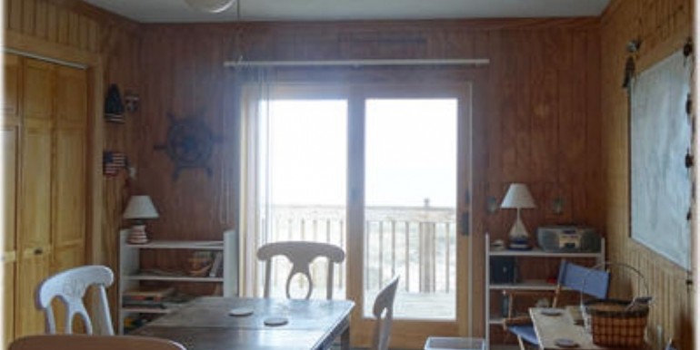 baybreeze-3_Dining_room