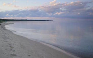 100′ on Beautiful Big Sand Bay